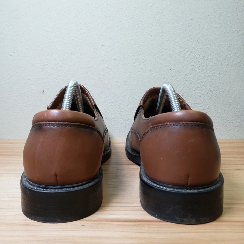 Dockers Slip On Comfort‎ Loafers Classic Brown Leather Comfort Shoes Size 9